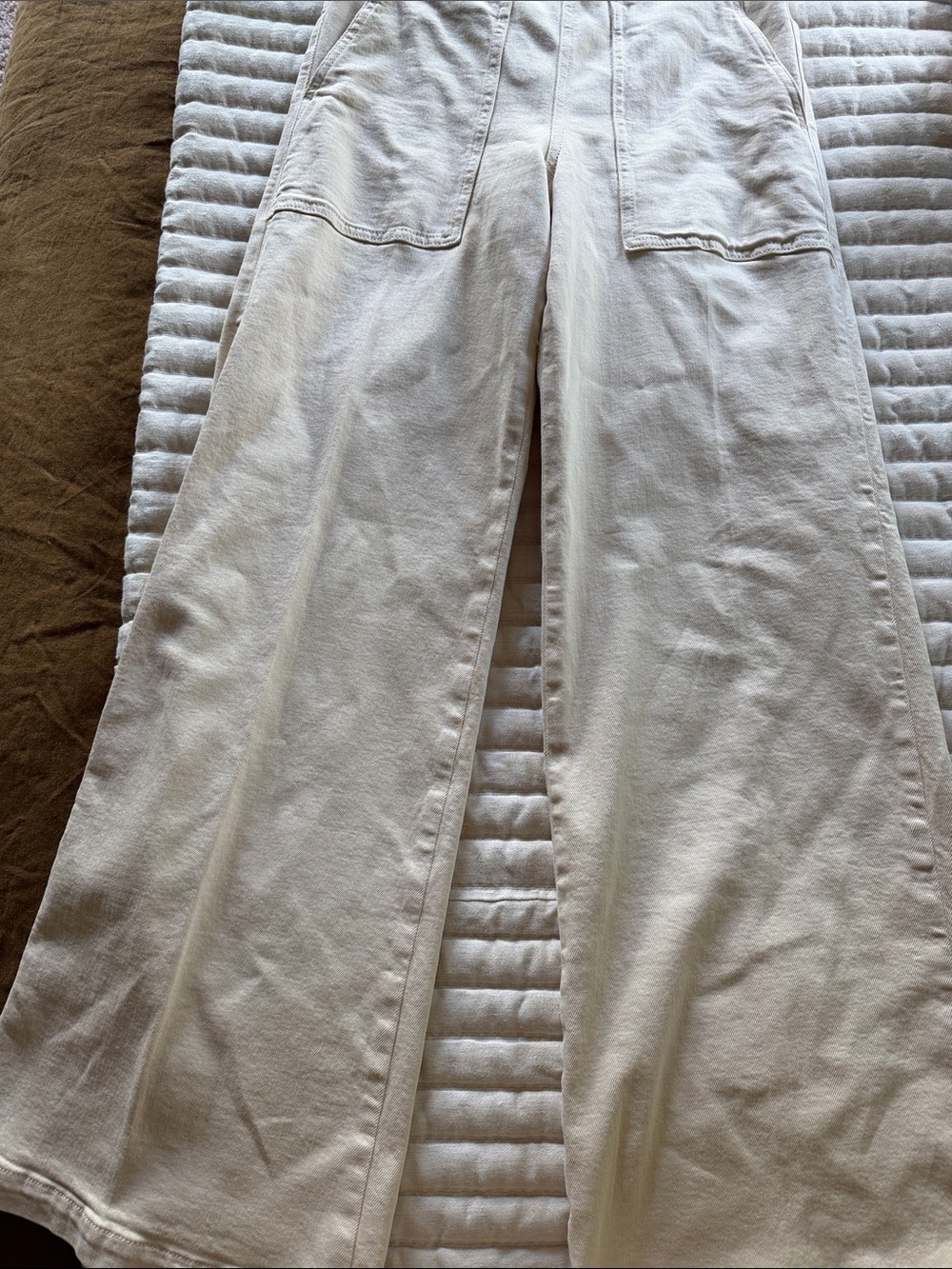 Pilcro Wide Leg Jeans in Off-White/Cream